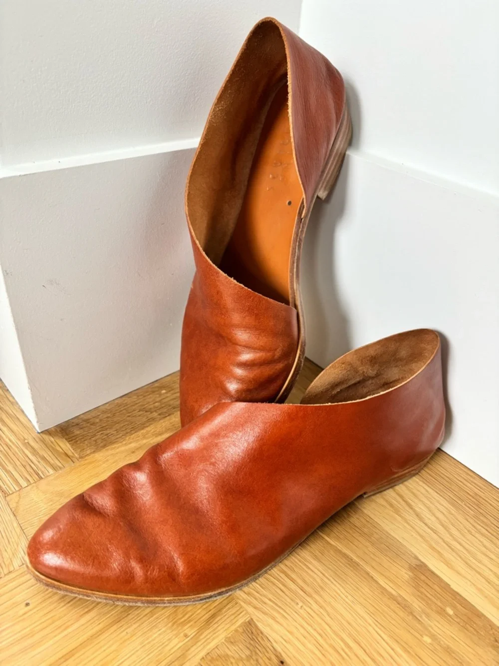 Sevilla Smith Sandy shoes — Women's Slip-On Leather Flats in Tan Brown - Picture 1 of 5